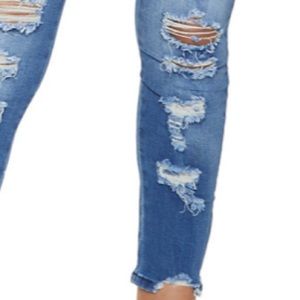 Meet your Posher, Breasia